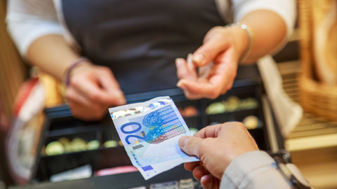 les commerçants sont obligés d'accepter le cash